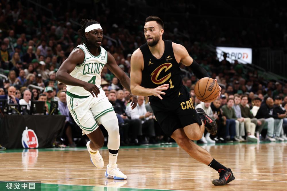 场面上占据 场面上占据