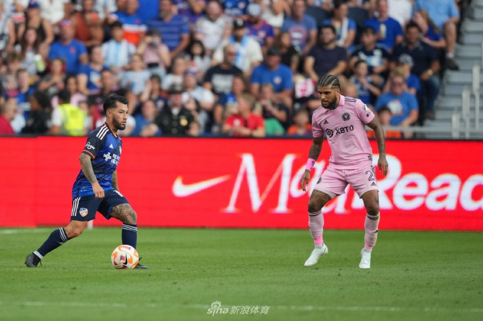 探讨他们在 探讨他们在