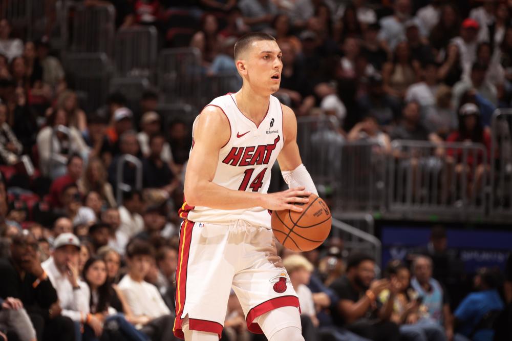 受台球圈欢 受台球圈欢