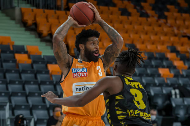 固的防守 固的防守